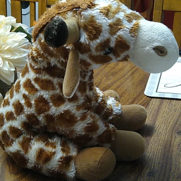 🦒Stuffed Giraffe 🦒 - Picture 2 of 7